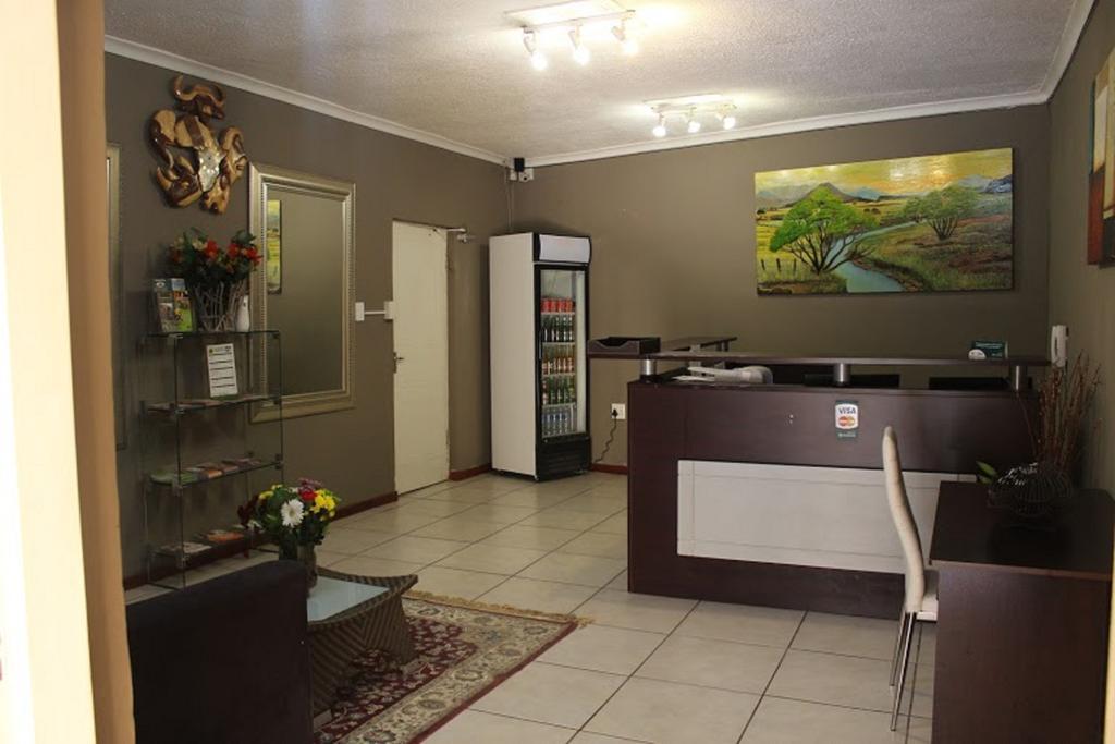 Flamboyant Guest Lodge Johannesburg Exterior foto